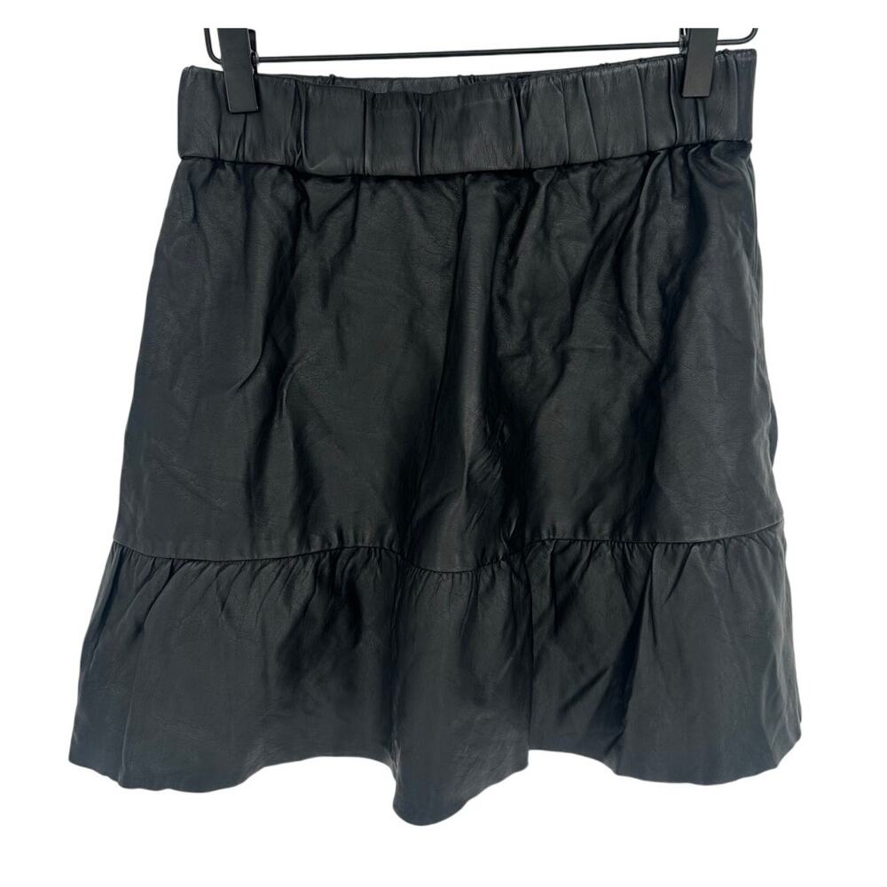 Club Monaco Skirt Faux Leather Black Tiered Elastic Waist A-Line Mini Size 2